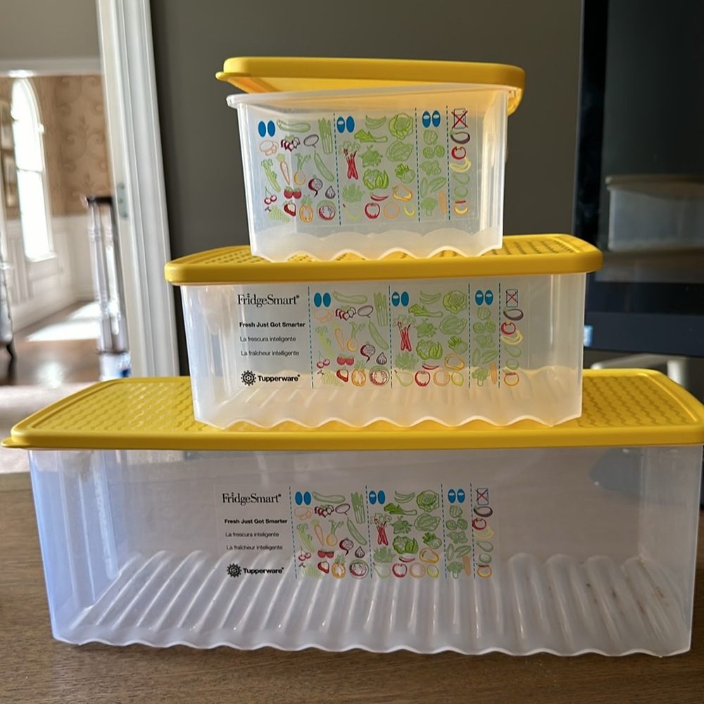 Tupperware FridgeSmart storage set
